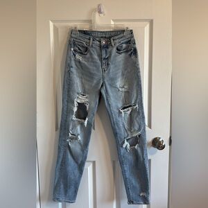 American Eagle Distressed Mom Jeans Size 00